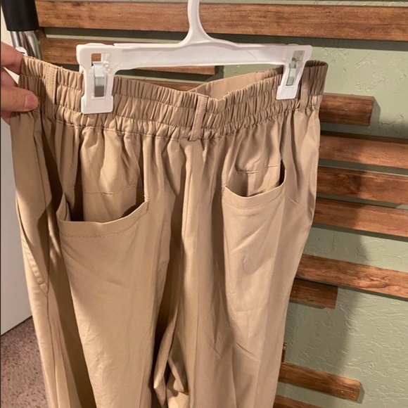 Zyia pleated wide leg khaki pants - Picture 5 of 8